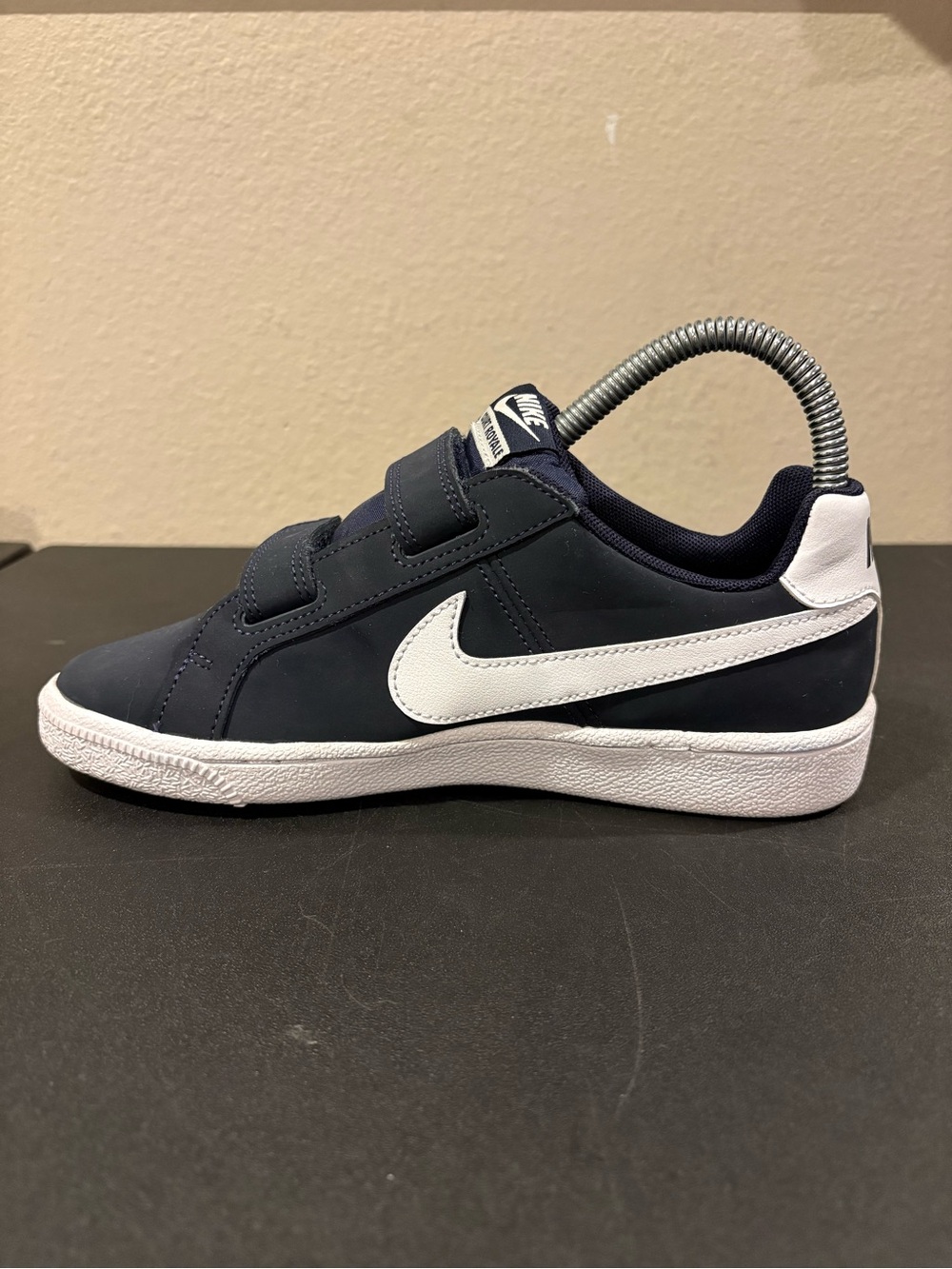 Nike Court Royale Unisex Kids Athletic Sneaker Blue/White 833536-400 Youth Sz 3Y - Picture 3 of 9